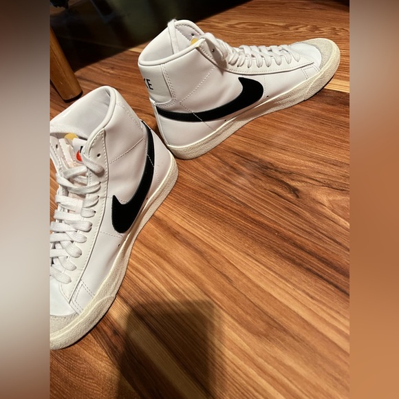 Nike Blazer Mid 77 - Picture 3 of 3